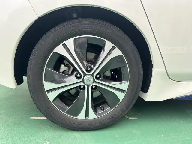リーフ(ニッサン)Ｘ中古車 12