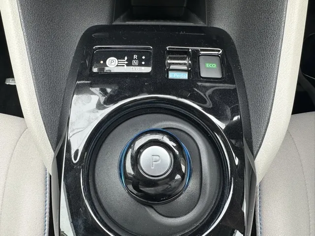 リーフ(ニッサン)Ｘ中古車 24
