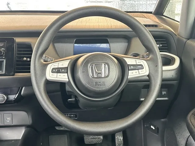 フィット(ホンダ)HOME（ホーム）中古車 6