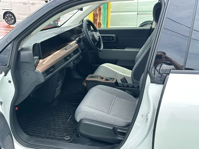 HONDAe(ホンダ)アドバンス中古車 3