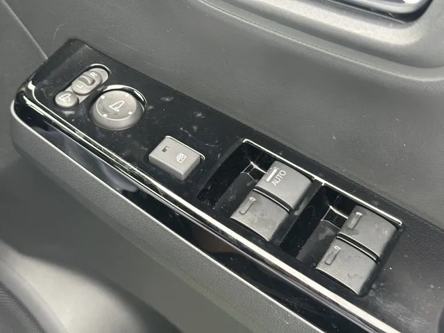 N-ONE(ホンダ)オリジナル スタイルプラスアーバン中古車 10