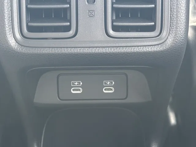 ヴェゼル(ホンダ)ｅ：ＨＥＶ　Ｚ PLaYパッケージ登録済未使用車 10