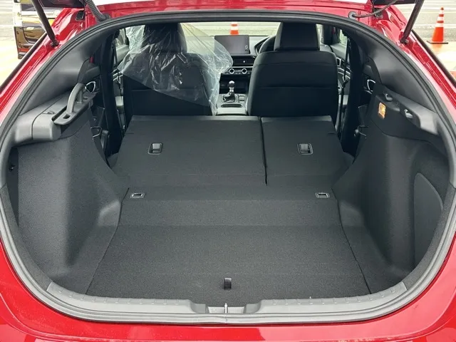 シビック(ホンダ)RS 6MT登録済未使用車 10