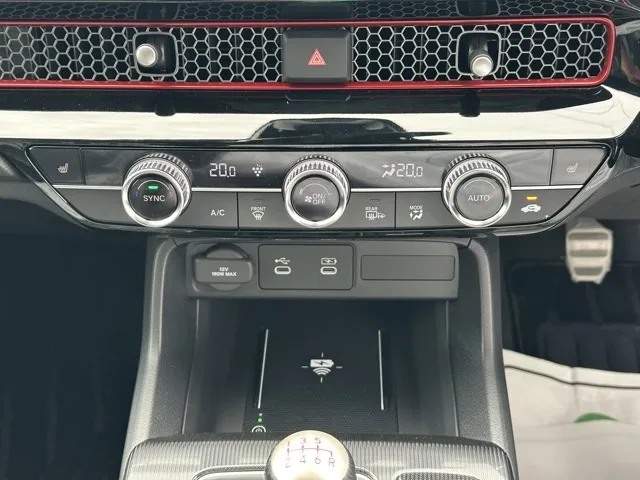 シビック(ホンダ)RS 6MT登録済未使用車 16