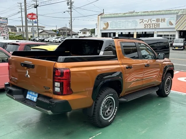 トライトン(三菱)GSR中古車 12