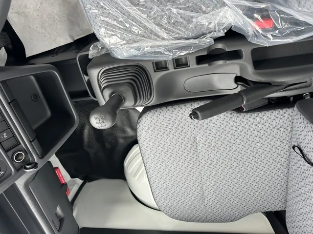 クリッパートラック(ニッサン)DX MT届出済未使用車 11