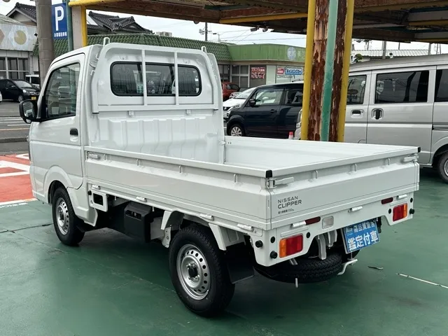 クリッパートラック(ニッサン)DX MT届出済未使用車 2