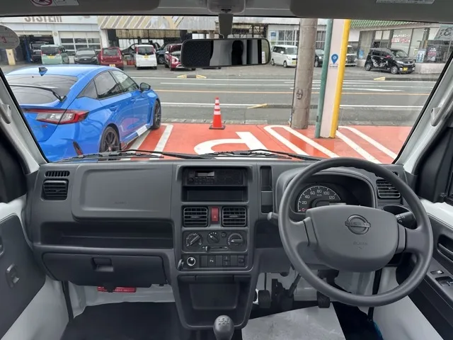 クリッパートラック(ニッサン)DX MT届出済未使用車 4