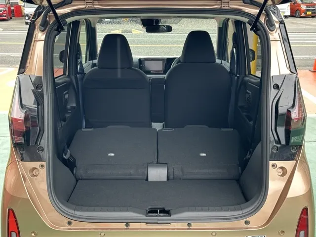 サクラ(ニッサン)X中古車 9