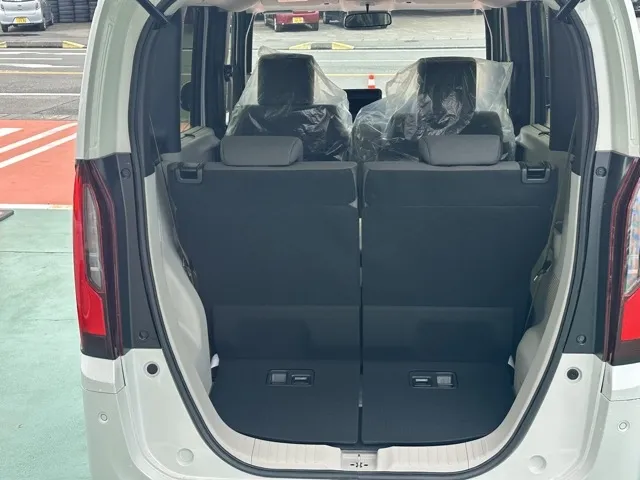 N-BOX(ホンダ)N-BOX コンフォートＰ届出済未使用車 10