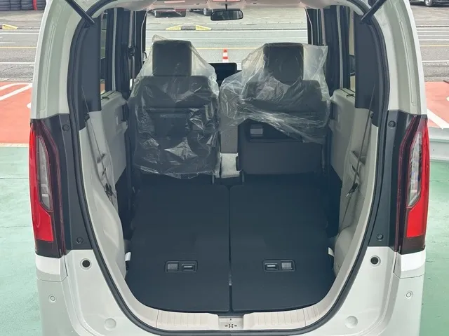 N-BOX(ホンダ)N-BOX コンフォートＰ届出済未使用車 11