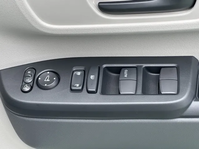 N-BOX(ホンダ)N-BOX コンフォートＰ届出済未使用車 14