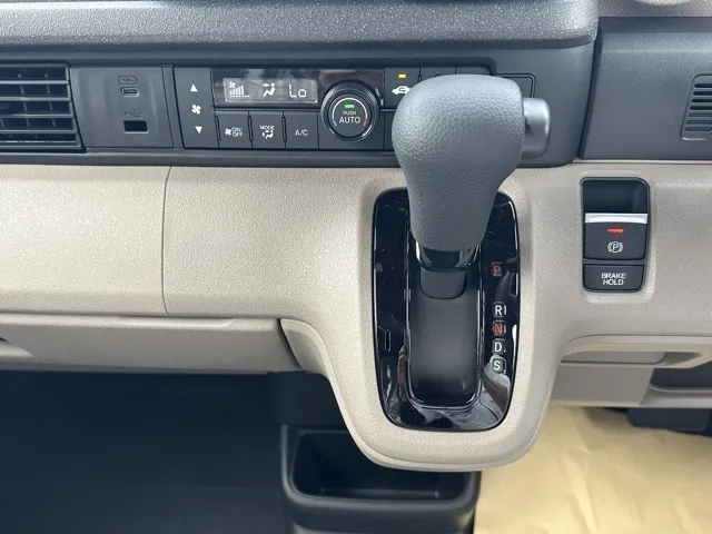 N-BOX(ホンダ)JOY届出済未使用車 16