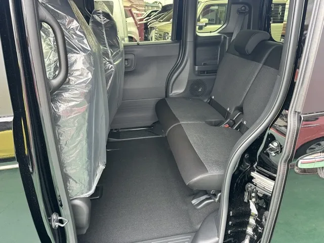 N-BOX(ホンダ)N-BOXカスタム届出済未使用車 4