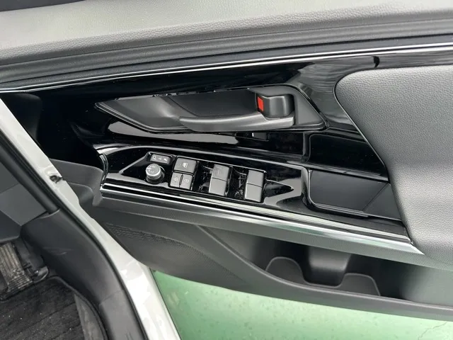 bZ4X(トヨタ)Z 4WD中古車 11