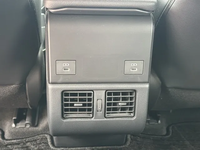 bZ4X(トヨタ)Z 4WD中古車 5
