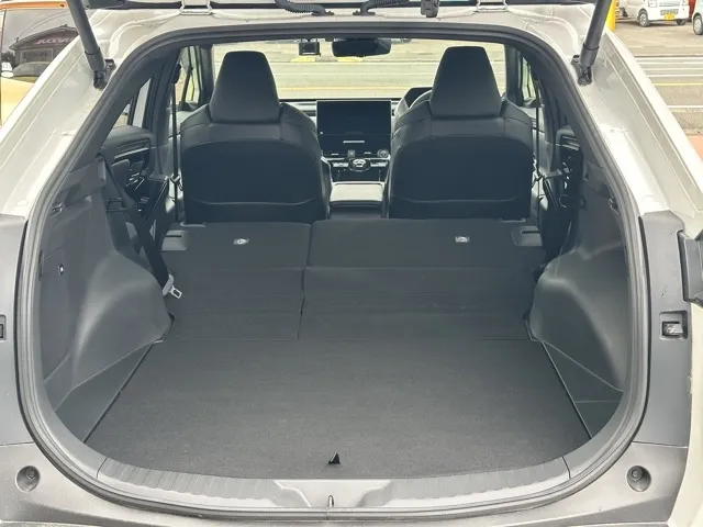 bZ4X(トヨタ)Z 4WD中古車 8