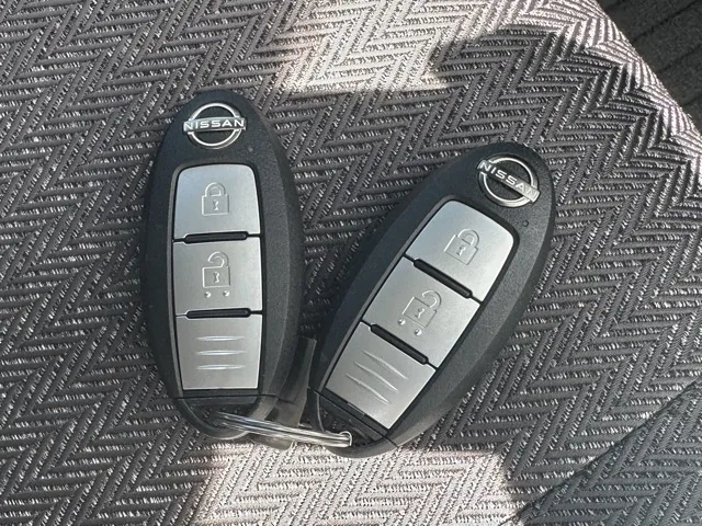 オーラ(ニッサン)G中古車 11