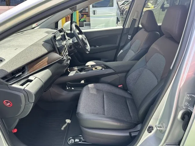 オーラ(ニッサン)G中古車 3