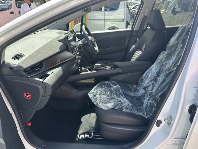 オーラ(ニッサン)G レザーエディション中古車 3