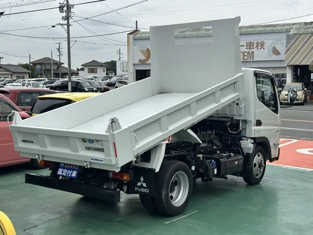 キャンター(三菱)全低床キョウカダンプ ２ｔ中古車 9