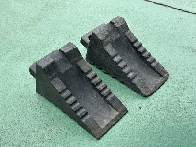 キャンター(三菱)全低床キョウカダンプ ２ｔ中古車 6
