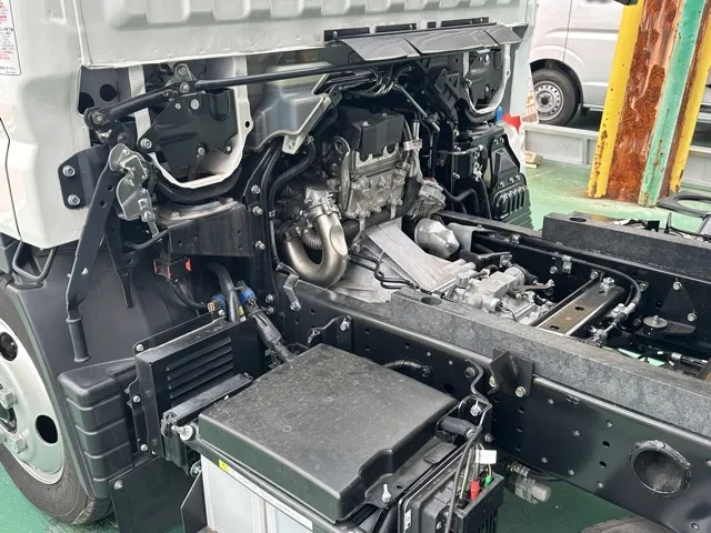 キャンター(三菱)全低床キョウカダンプ ２ｔ中古車 8