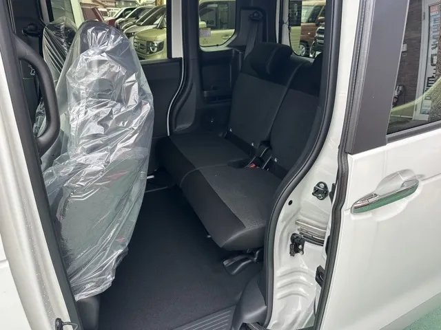 N-BOX(ホンダ)N-BOXカスタム 両側PSD届出済未使用車 4