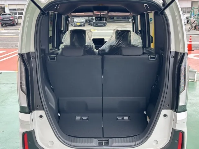 N-BOX(ホンダ)N-BOXカスタム 両側PSD届出済未使用車 8