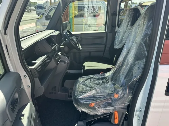 N-VAN(ホンダ)Gタイプ AT届出済未使用車 3