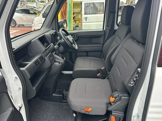 N-VAN(ホンダ)Lタイプ AT ４WD中古車 3