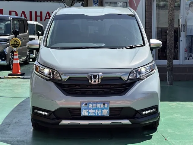 フリード(ホンダ)ハイブリッド クロスター登録済未使用車 23