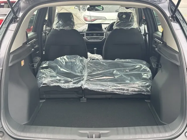 WR-V(ホンダ)X登録済未使用車 9