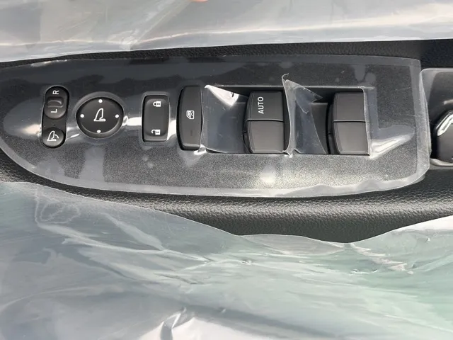 WR-V(ホンダ)X登録済未使用車 12
