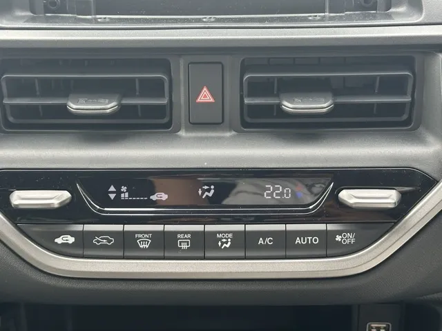 WR-V(ホンダ)X登録済未使用車 15