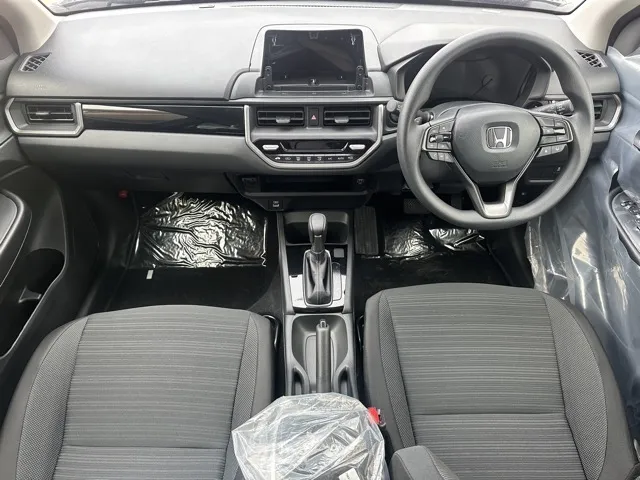 WR-V(ホンダ)X登録済未使用車 5
