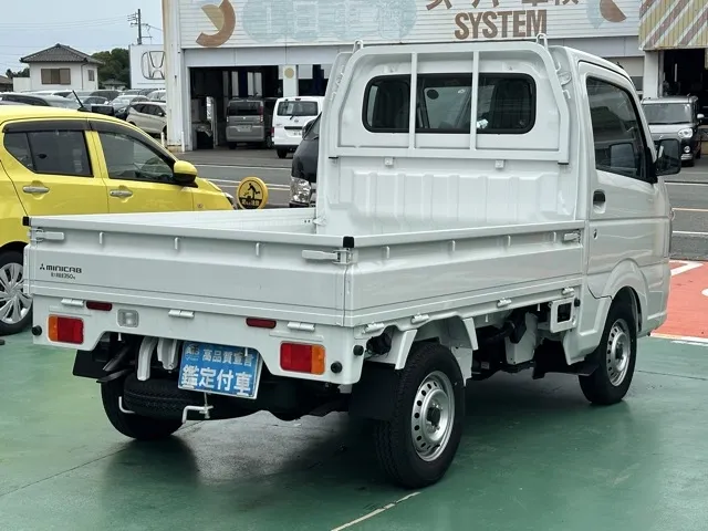 ミニキャブトラック(三菱)M 4WD 5MT届出済未使用車 9