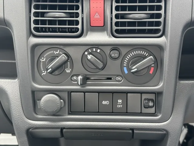 ミニキャブトラック(三菱)M 4WD 5MT届出済未使用車 14
