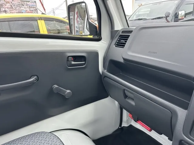 ミニキャブトラック(三菱)M 4WD 5MT届出済未使用車 16