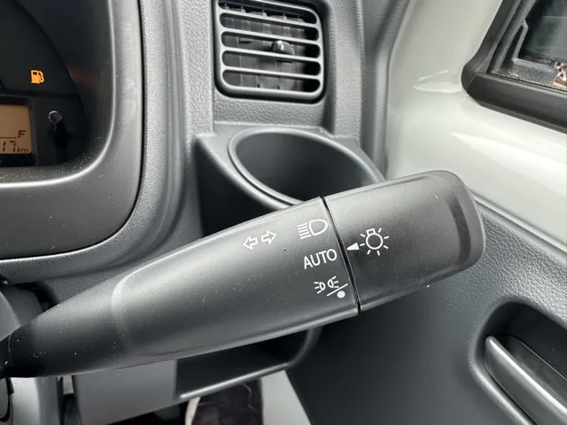 ミニキャブトラック(三菱)M 4WD 5MT届出済未使用車 17