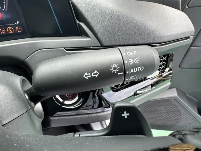 アコード(ホンダ)e：HEV中古車 16