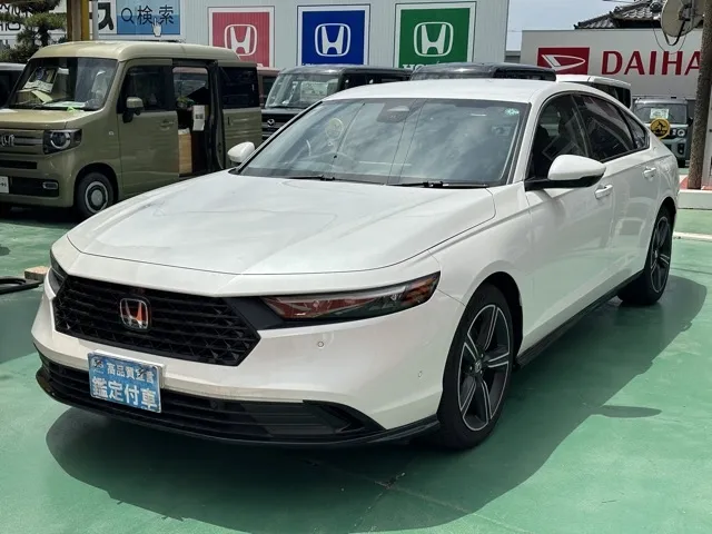 アコード(ホンダ)e：HEV中古車 1