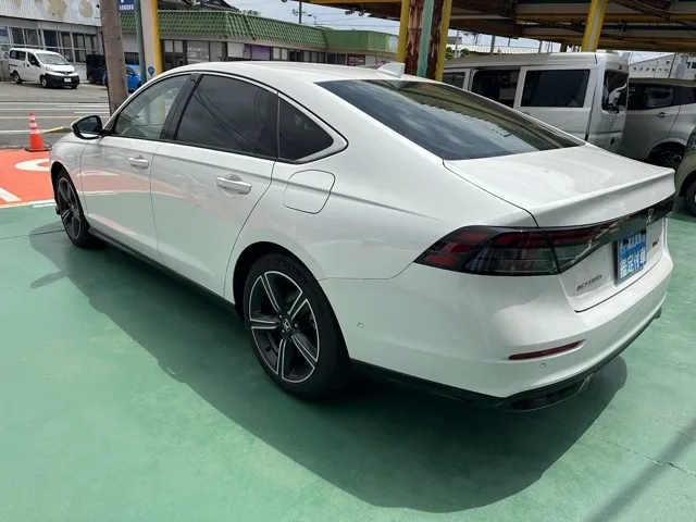 アコード(ホンダ)e：HEV中古車 2