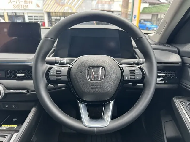 アコード(ホンダ)e：HEV中古車 7