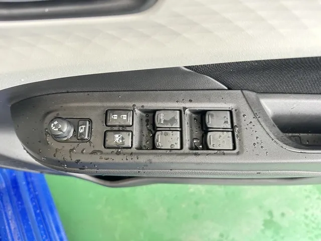 スイフト(スズキ)ハイブリッドMZ登録済未使用車 12