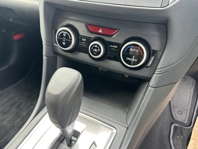 インプレッサ(スバル)1.6I-Lアイサイト中古車 18