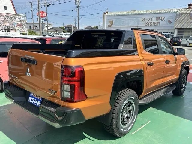 トライトン(三菱)GSR中古車 10