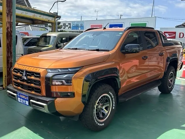 トライトン(三菱)GSR中古車 1