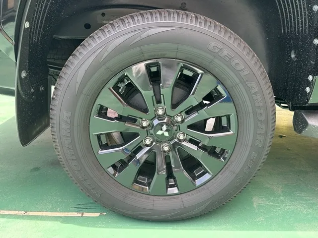 トライトン(三菱)GSR中古車 13