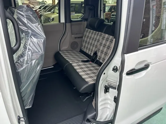 N-BOX(ホンダ)JOYターボ届出済未使用車 4
